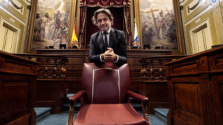 El presidente del Parlamento de Canarias, Gustavo Matos.