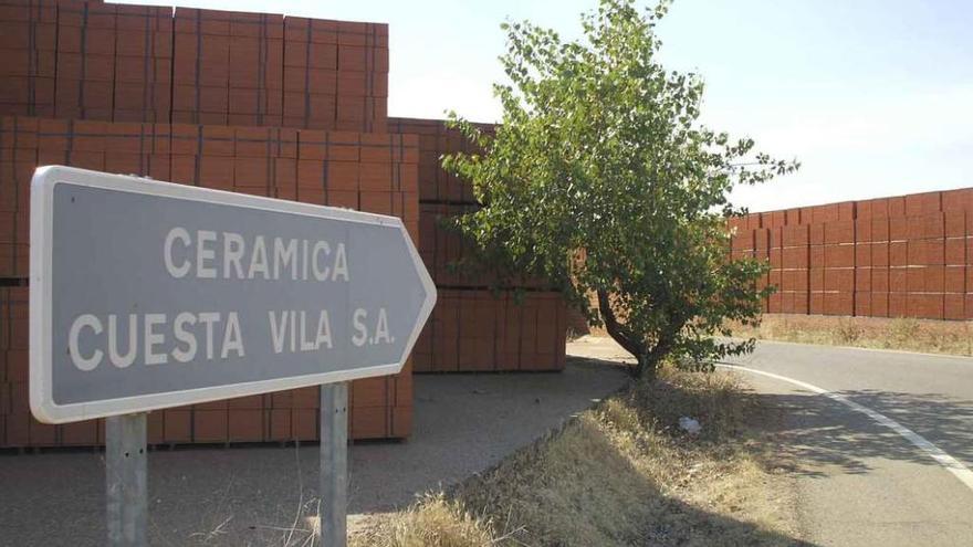 Cerámica Cuesta Vila contrata a treinta empleados para reactivar la producción