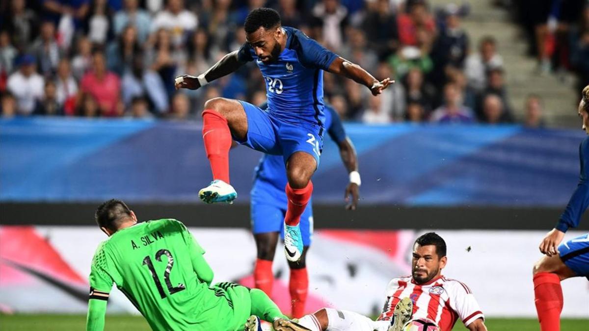 Francia pasó por encima de una débil Paraguay