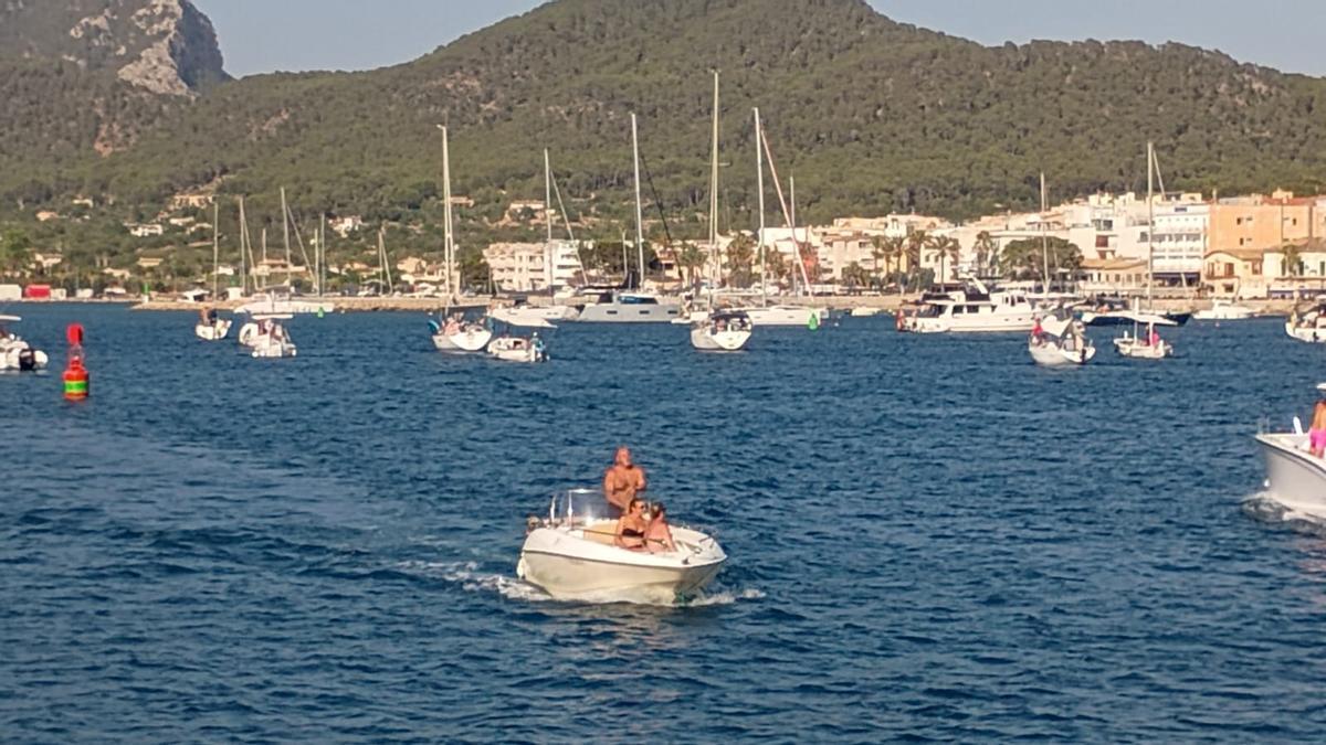 Las imágenes de la protesta de navegantes en el Port d'Andratx