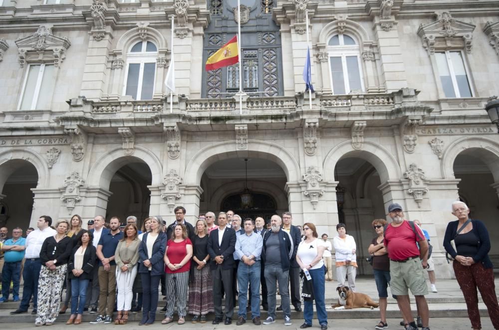 A Coruña condena los dos atentados en Cataluña