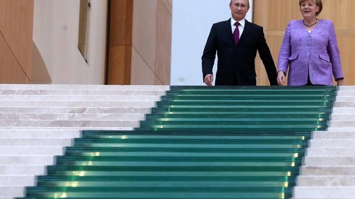 Vladimir Putin y Angela Merkel, el pasado junio, durante una cumbre bilateral en San Petersburgo.