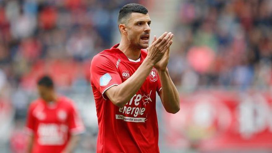 El Zaragoza lanza sus redes en Holanda para fichar a un delantero y Haris Vuckic (Twente) es el elegido