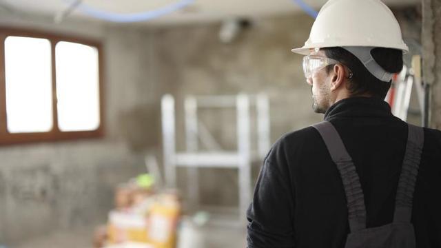 Los nuevos edificios atienden a normativas energéticas más exigentes, y los profesionales cada vez son más conscientes de la faceta sostenible en la construcción. | SHUTTERSTOCK