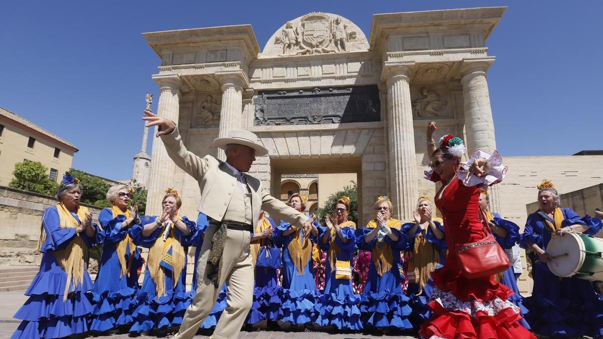 Coros rocieros camino de la feria del Arenal