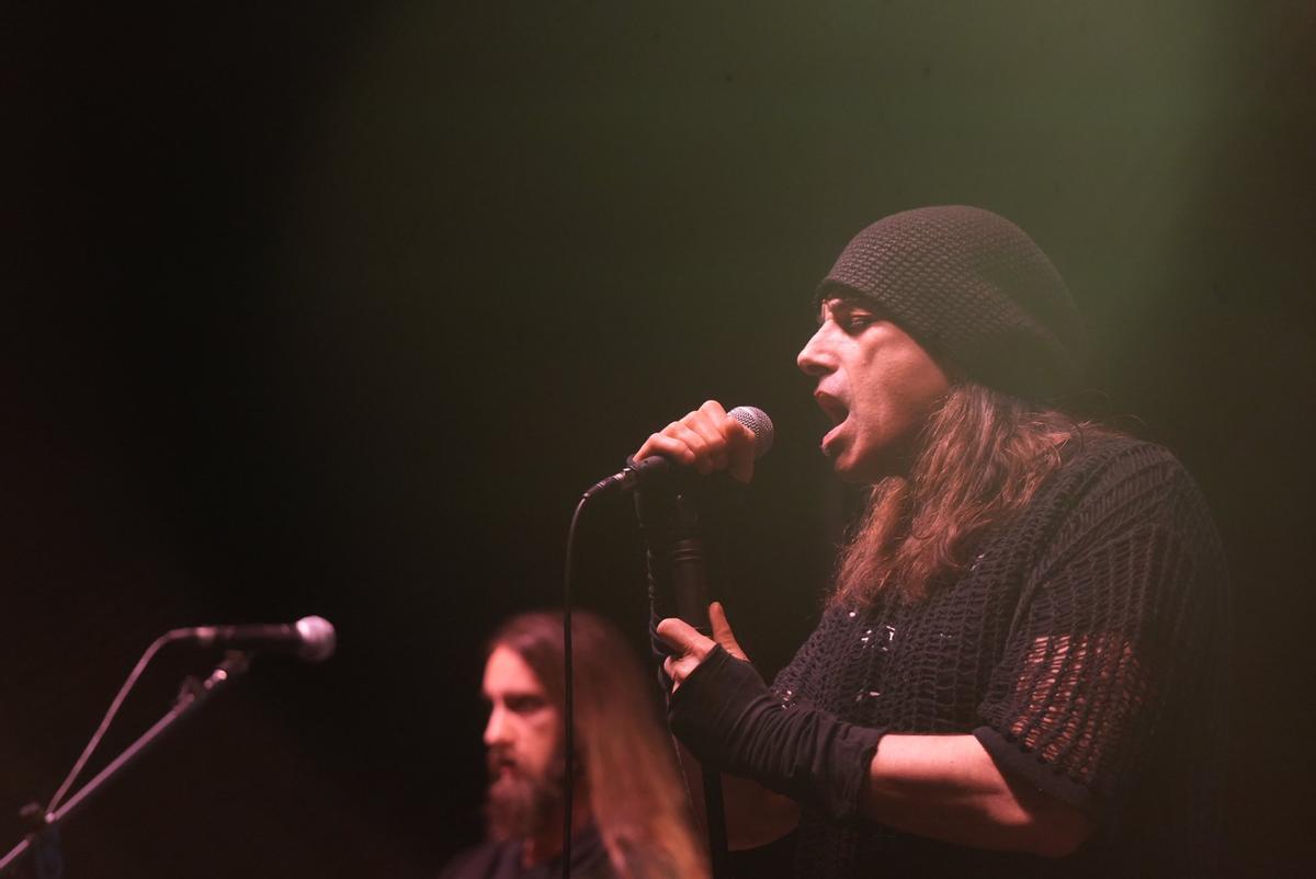 Morti deleita a sus seguidores en la Sala Impala