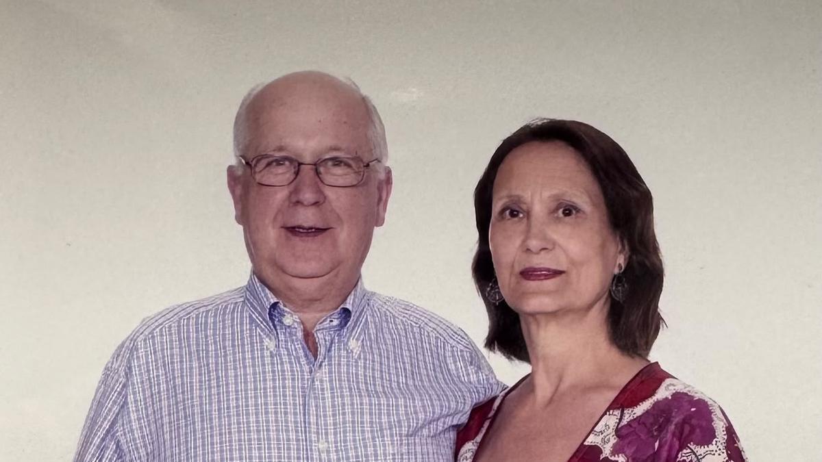 Juan Jareño con su esposa, Cristina Amieva