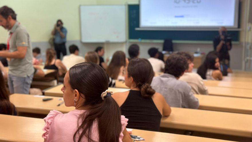 Fin a la incertidumbre el primer día de la selectividad en Sevilla: &quot;El de Lengua se ha parecido mucho al del año pasado&quot;