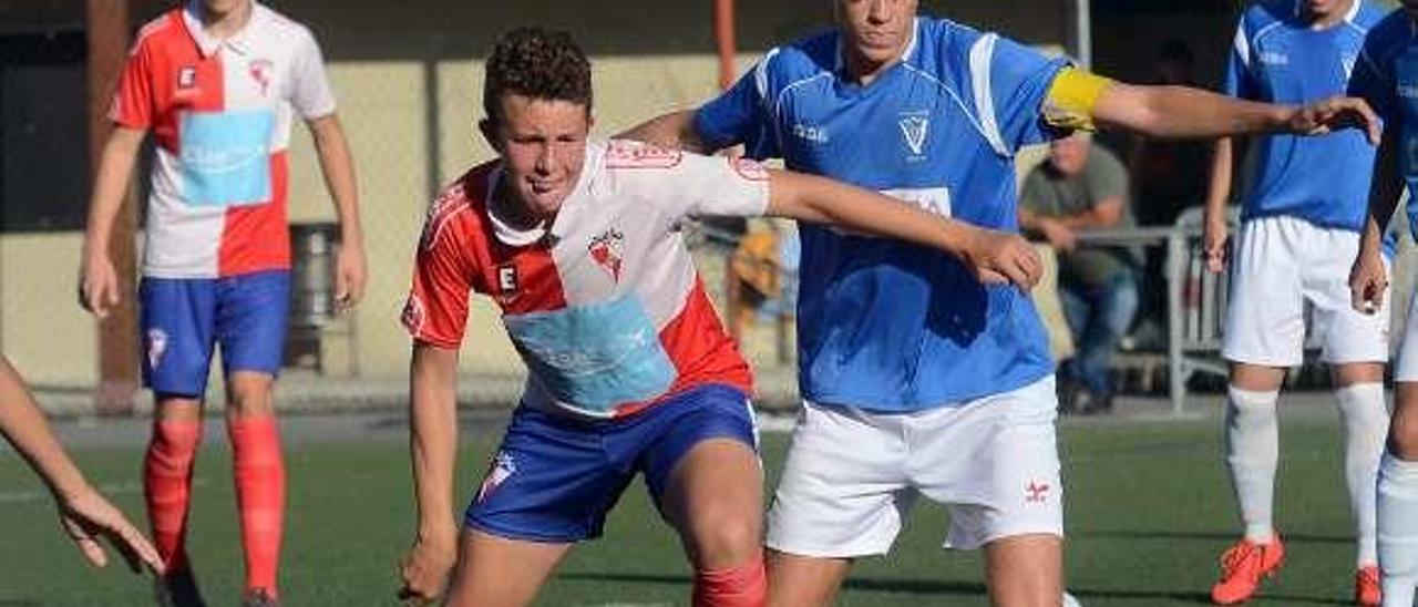 El cadete del Arosa sumó un importante triunfo ante el Coruxo. // N.P.