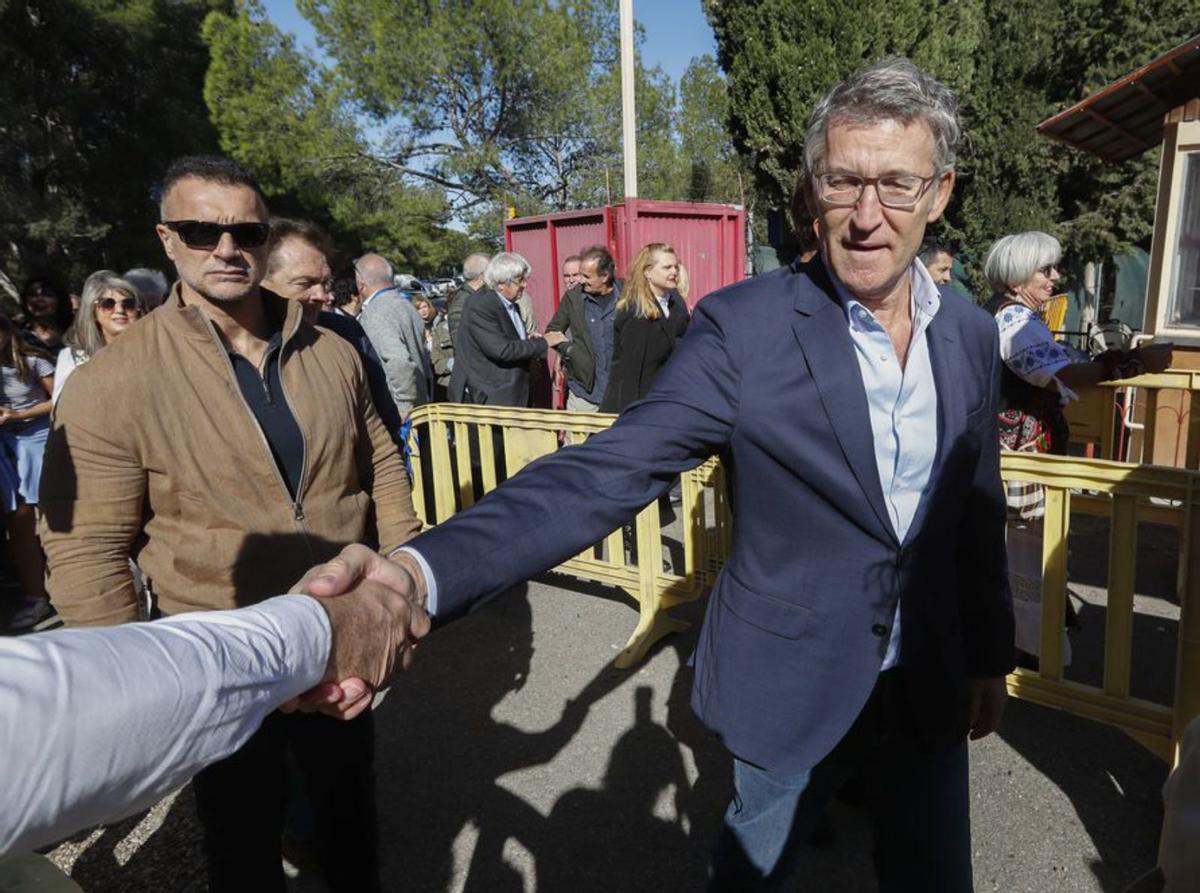 Feijóo intenta treure a Sánchez la bandera de les polítiques socials