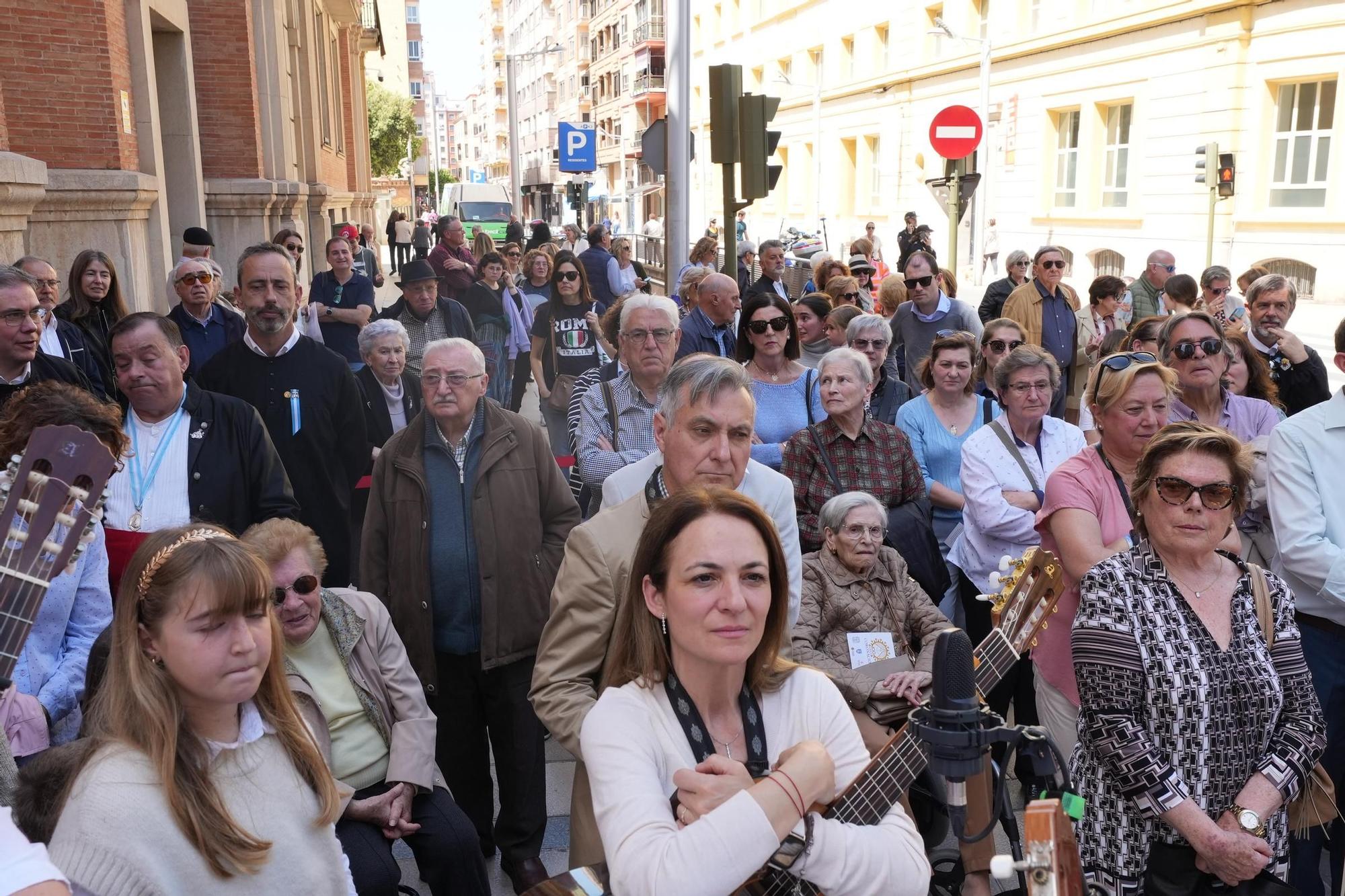 Galería de imágenes: La Virgen del Lledó sale de la basílica para ir a la ciudad