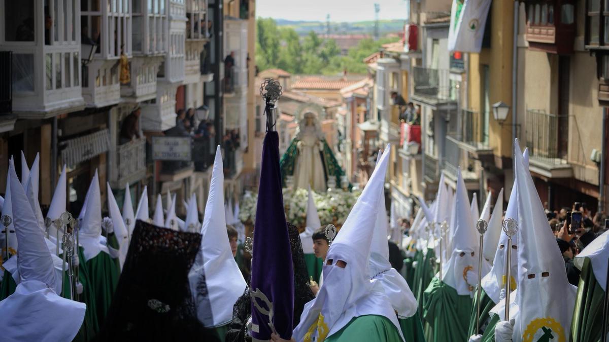 GALERÍA | La procesión de la Virgen de la Esperanza, en imágenes