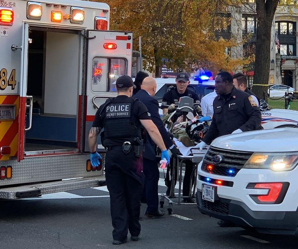 Un home fereix a trets dos militars a prop de la Casa Blanca