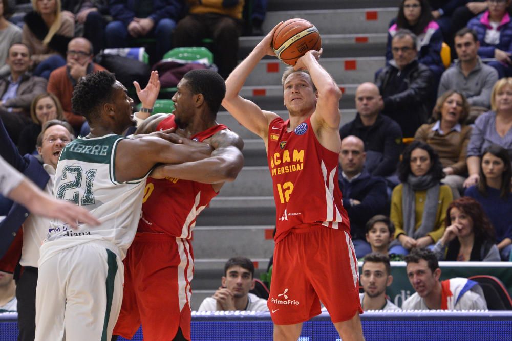 Triunfo del UCAM Murcia ante el Dinamo Sassari