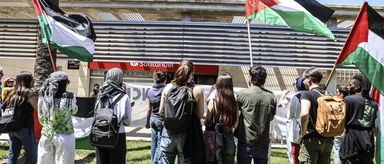 El sonido de bombardeos de Gaza ha irrumpido en la Universidad de Alicante