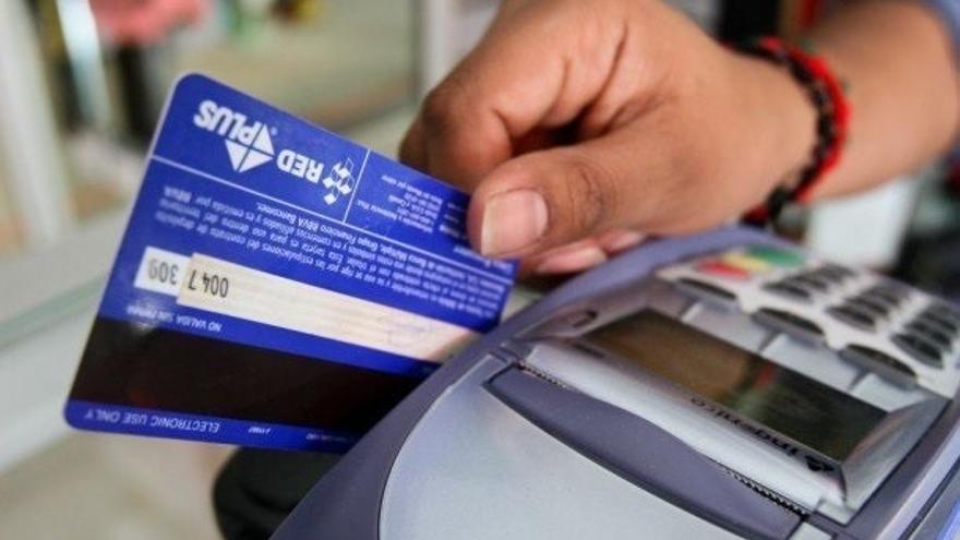 Un juzgado de Orihuela perdona una deuda de 95.000 euros por tarjetas de crédito