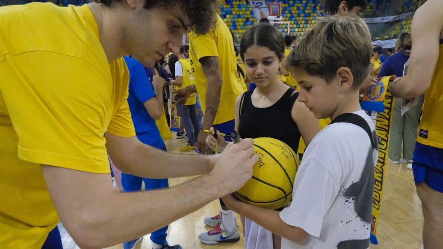 Despedida del Granca desde el Arena para la Copa del Rey