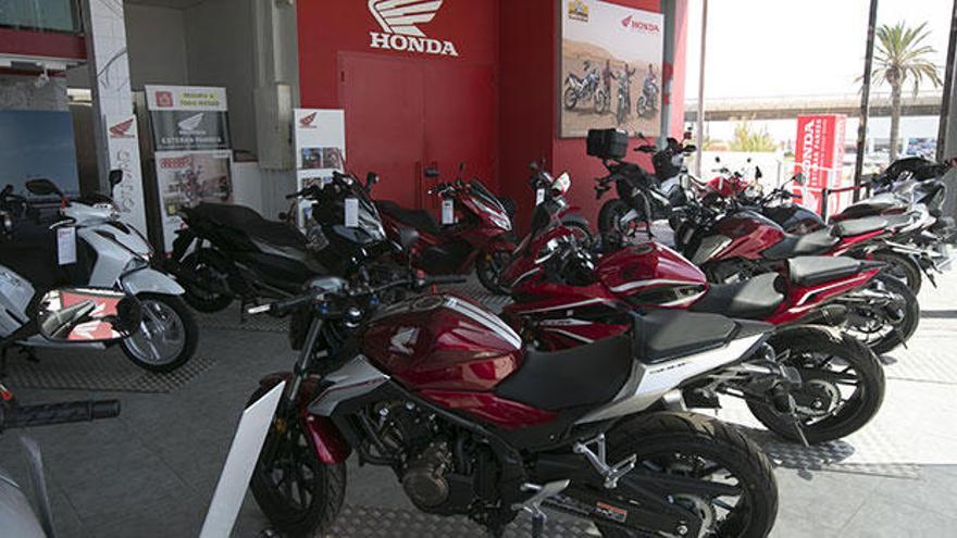 En la exposición de Honda Esteban Parres encontrarás la moto más adecuada para ti ¡Visítalos!