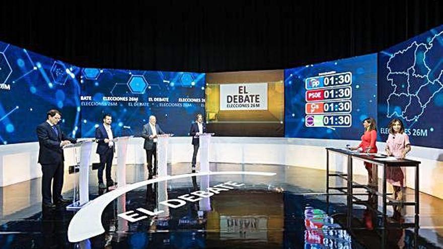 Los candidatos autonómicos, durante el segundo debate electoral.
