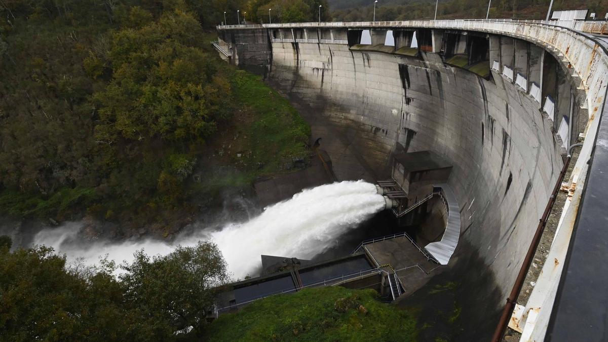 El embalse de Eiras el sábado 15 de noviembre, completamente operativo.