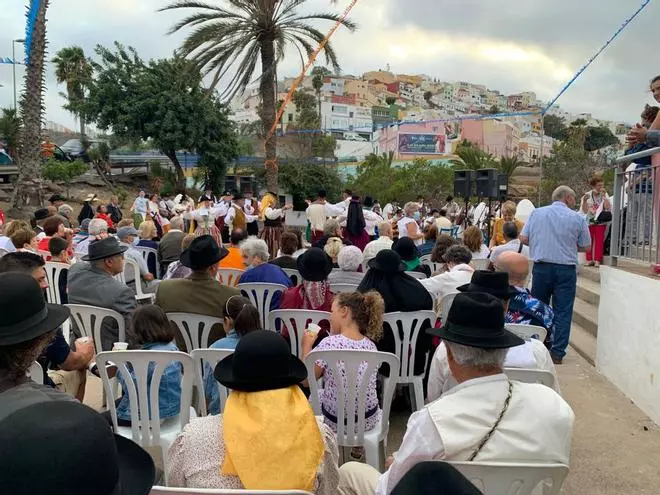 Los vecinos se reencuentran en el renacer de las fiestas de los barrios de Las Palmas de Gran Canaria
