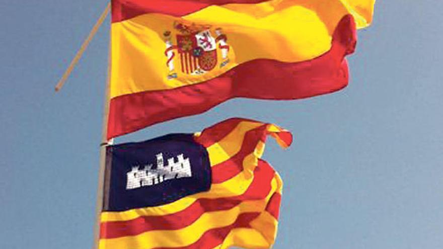 La bandera balear no podrá ondear si es más pequeña que la española