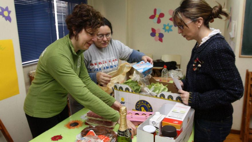 Servizos Sociais prueba la entrega de bonos de prestación de alimentos