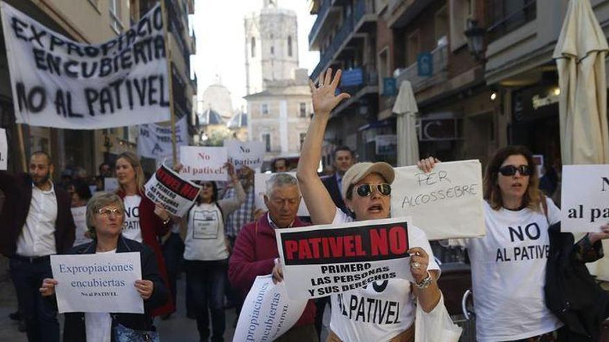 Les Corts tumban la moción del PP y defienden el contenido del Pativel