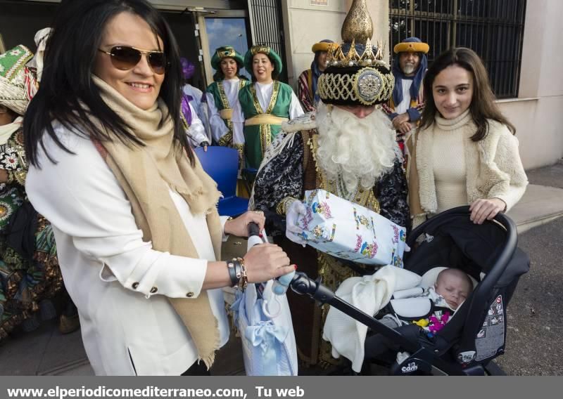 Los Reyes Magos reparten regalos en la provincia