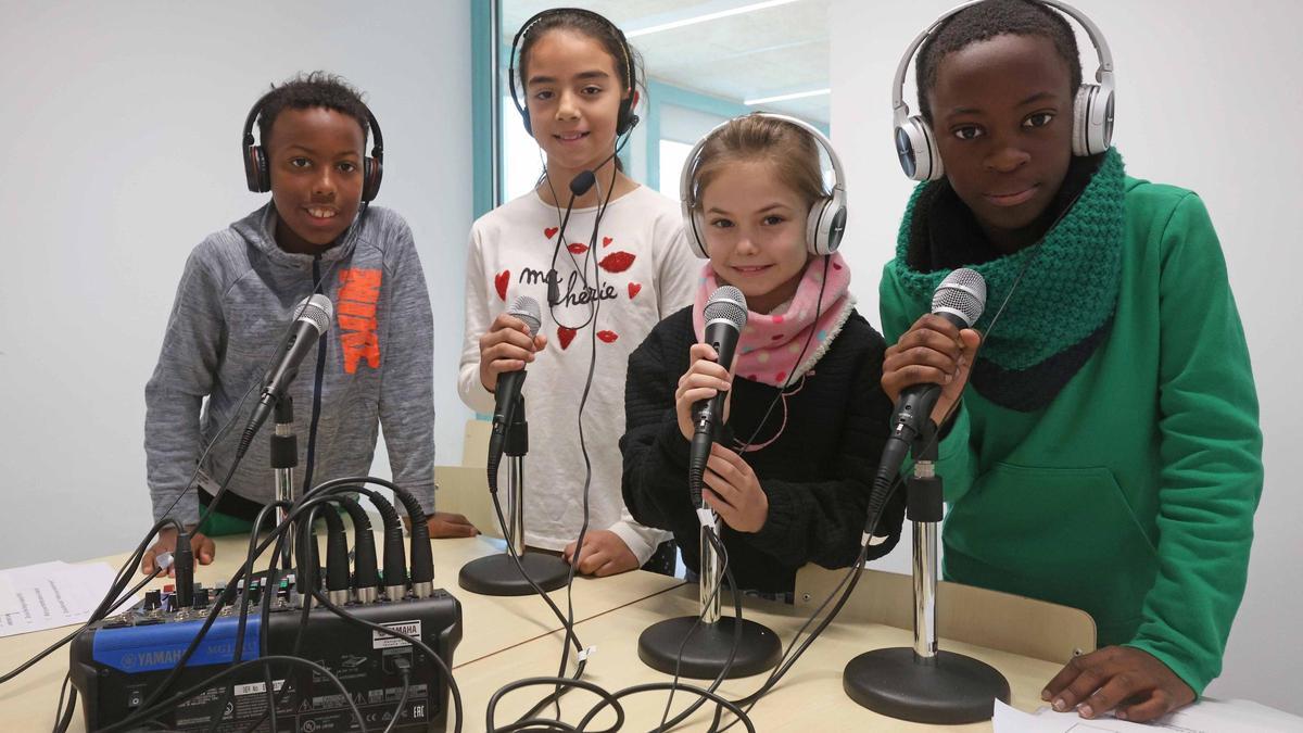 Ràdio escolar per a aprendre valencià