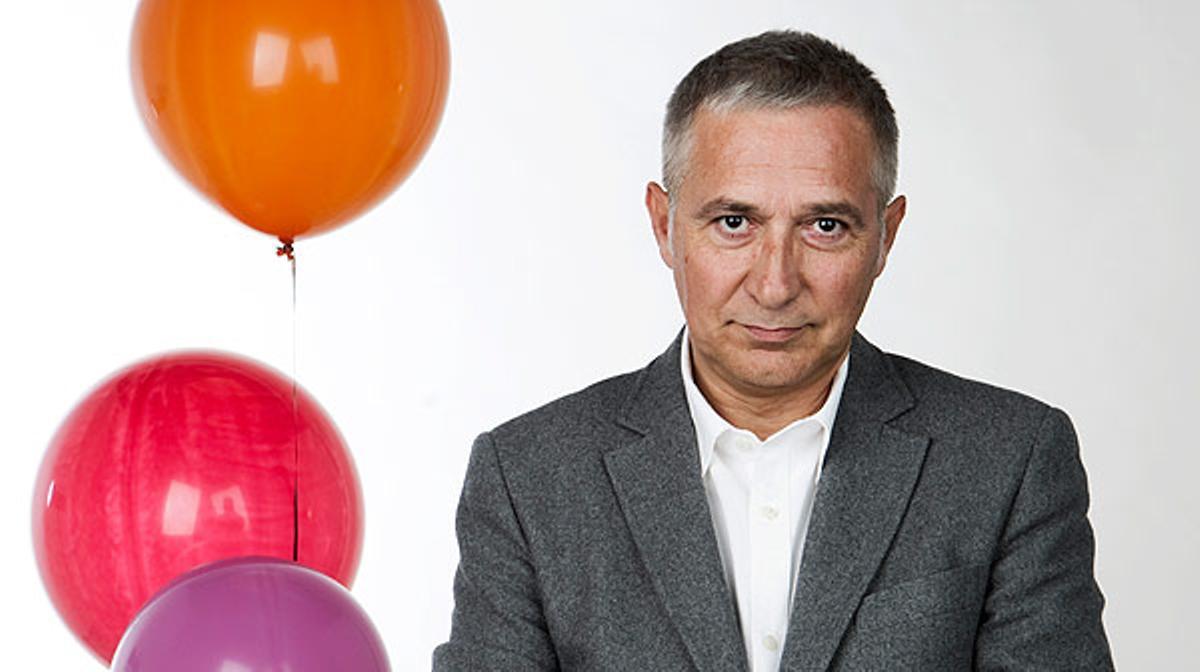 El periodista Xavier Sardà presenta les seves memòries ’Merda d’infància’ i es confessa en una entrevista a ’Dominical’.