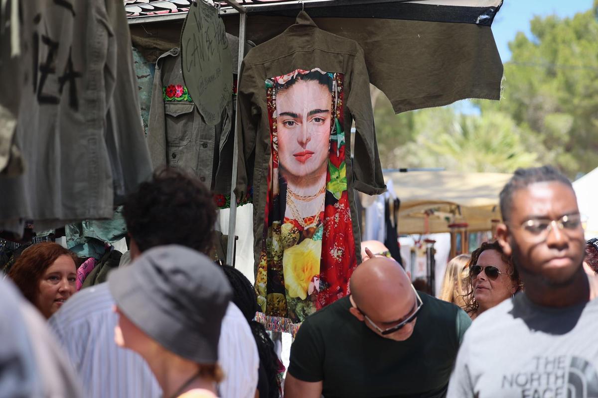 La apertura del Hippy Market de es Canar, en imágenes