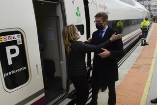 Renfe pone a la venta 250.000 billetes para el AVE Madrid-Galicia a un precio de 15 euros