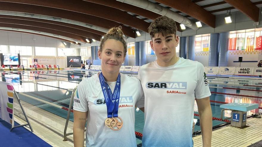 Paula Otero y Mateo García se despiden de Ibiza desde el podio