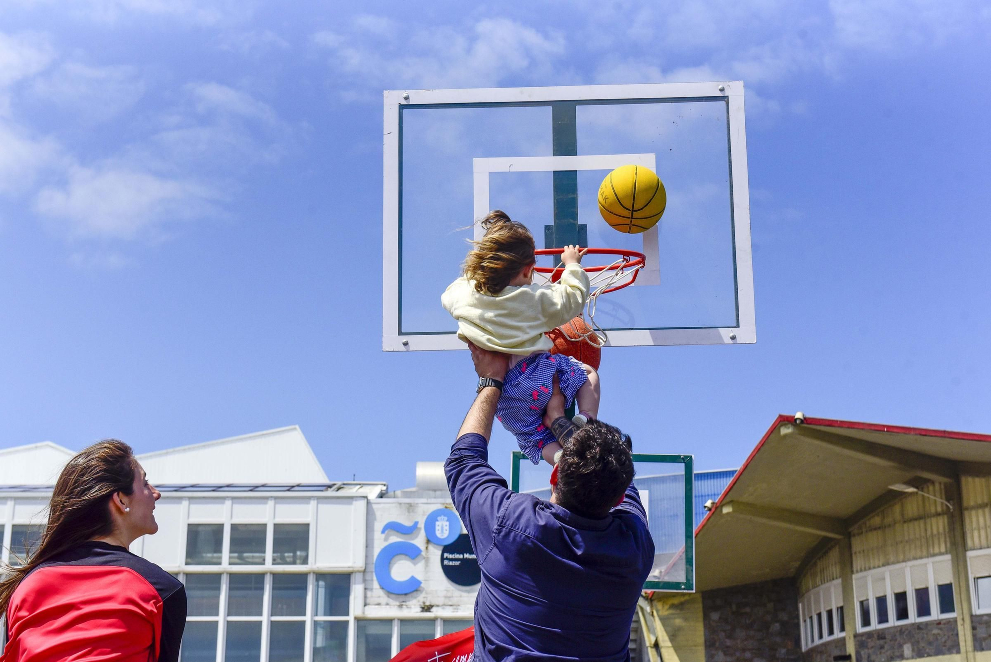 Miles de personas participan en el Día del Deporte en la Calle