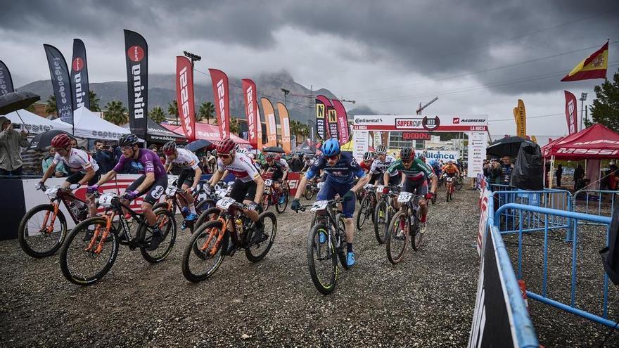 Rocío del Alba y Thomas Litscher ganan la Super Cup Massi MTB XCO en La Nucía