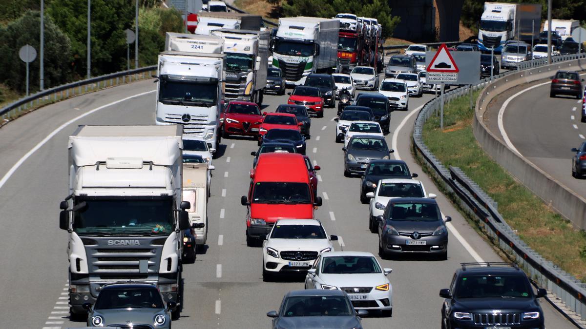 Trànsit preveu afectacions a l'AP-7 i altres vies i demana &quot;no abaixar la guàrdia&quot; durant tota la Setmana Santa