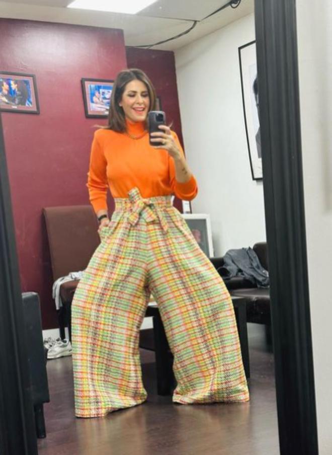 Nuria Roca con pantalón XXL