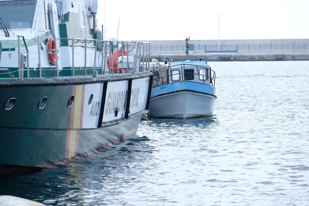 Rescatados seis inmigrantes en un pesquero a la deriva a 52 millas de la costa de Alicante