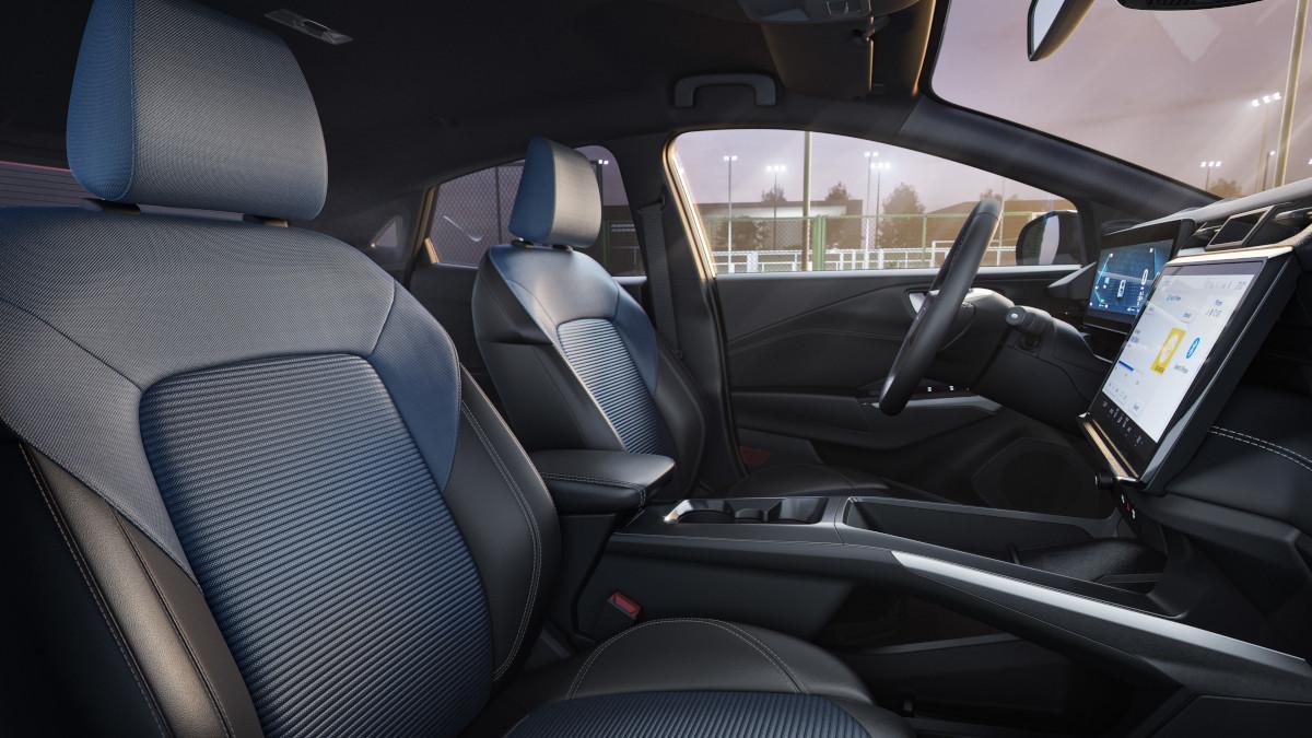 Interior del Ford Puma Gen-E BlueCruise Edition