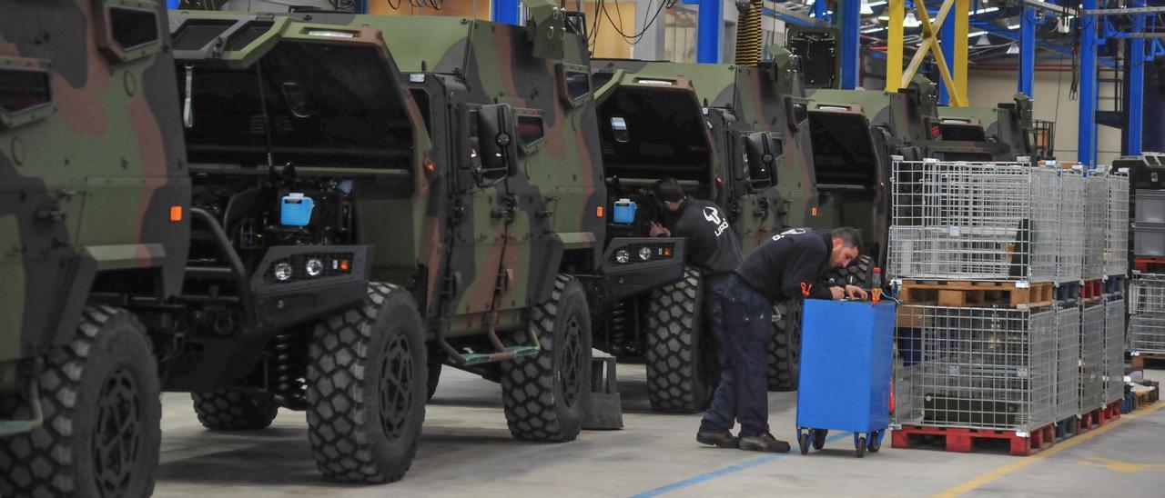 Construcción de vehículos militares en Urovesa.