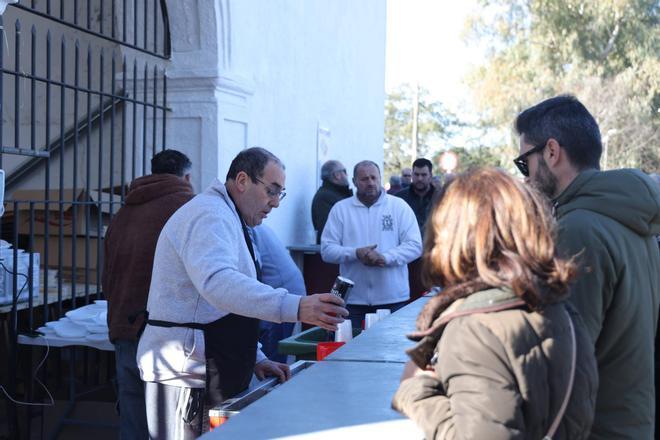 Fotogalería | La romería de los Santos Mártires llena de tradición y ambiente festivo el Paseo Alto de Cáceres