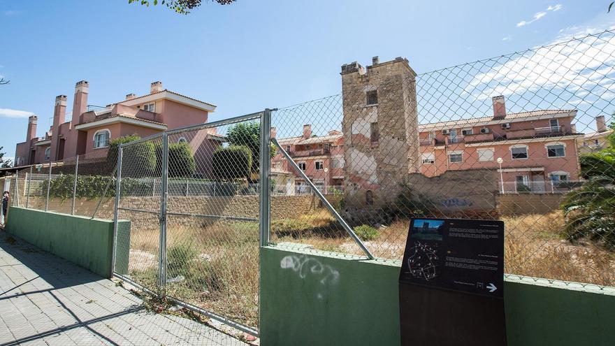 Torre Placia, rodeada de viviendas, en una imagen de archivo