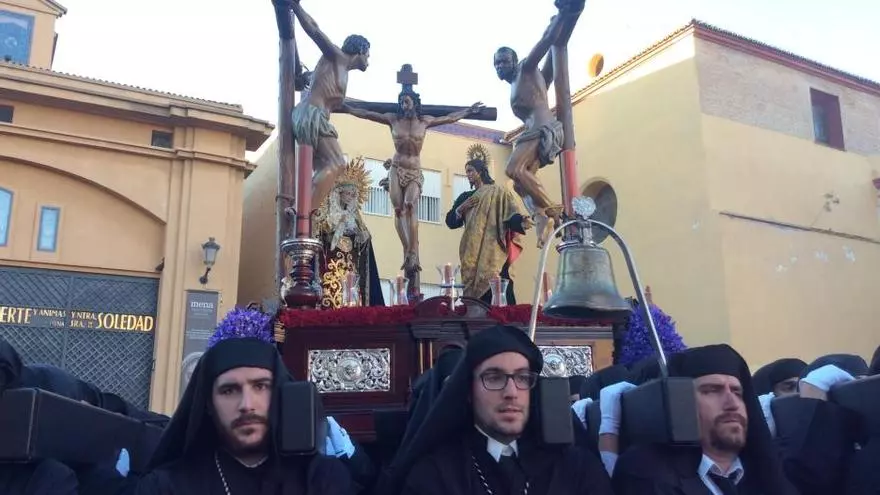 El silencio y recogimiento de Dolores del Puente