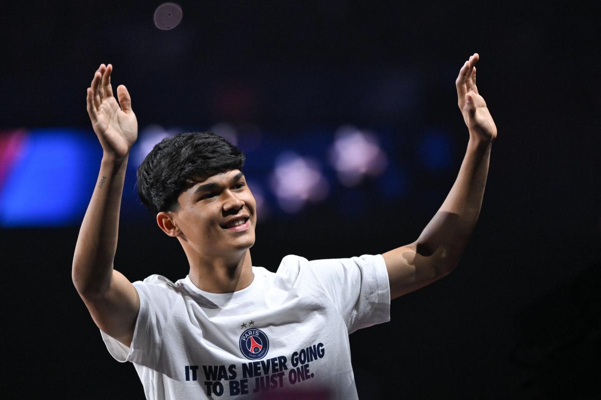 Dro celebra el título de campeón con el PSG