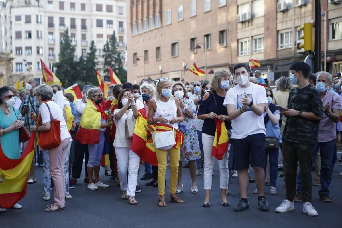 Concentración en Zaragoza en apoyo al coronel de la Guardia Civil Pérez de los Cobos