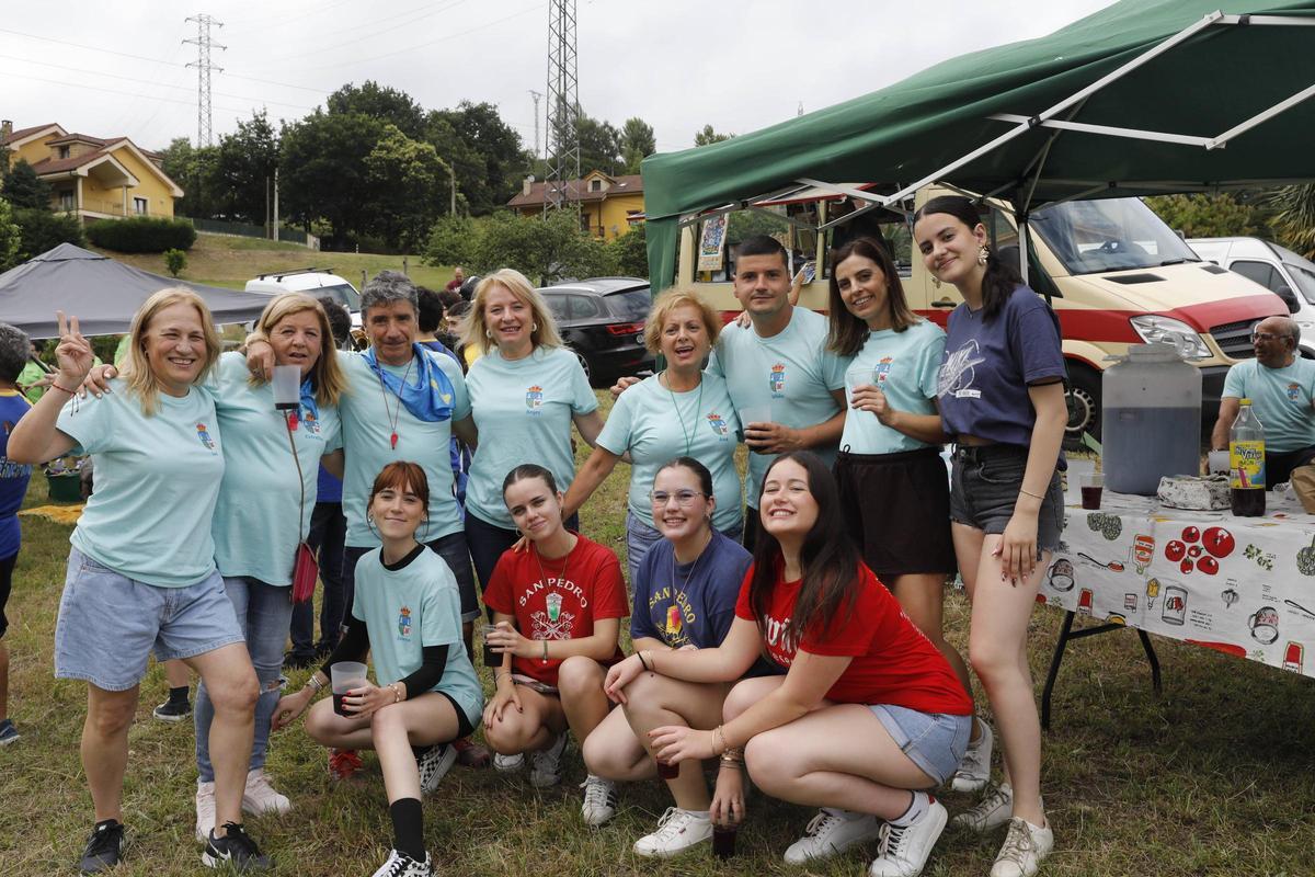 Integrantes de una de las peñas, ya en el "prau".