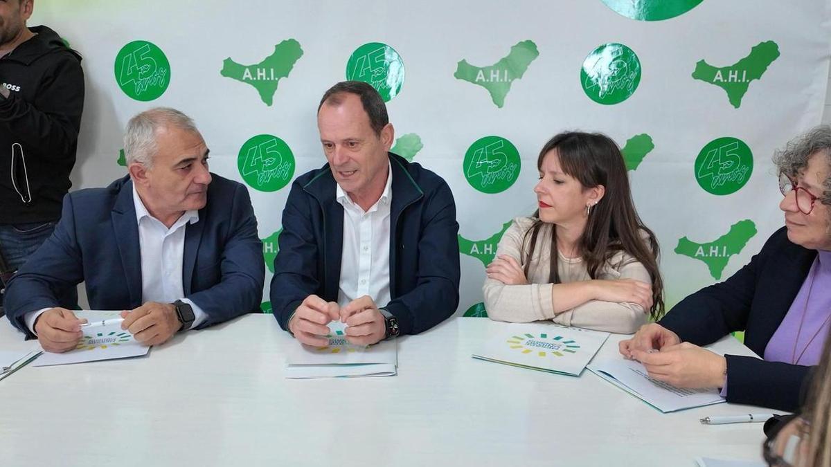Primero Canarias avanza en El Hierro la creación de la Mesa de Unidad Canaria