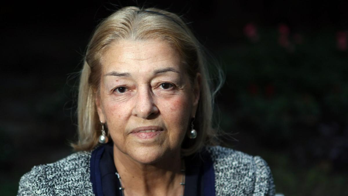 La editora española de origen brasileño, Beatriz Moura, posa para una fotografía en 2010.