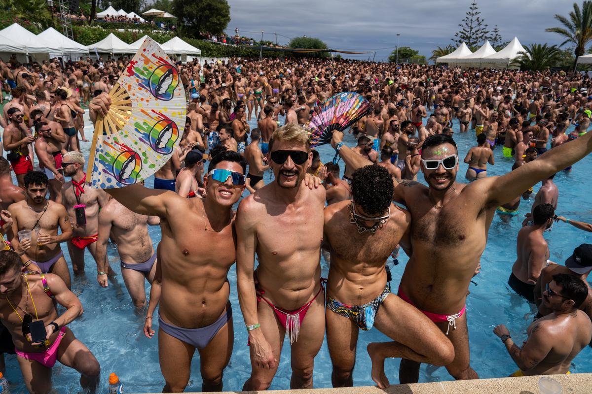 Super fiesta gay en el circuit gay
